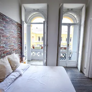 A I R Amore Naples